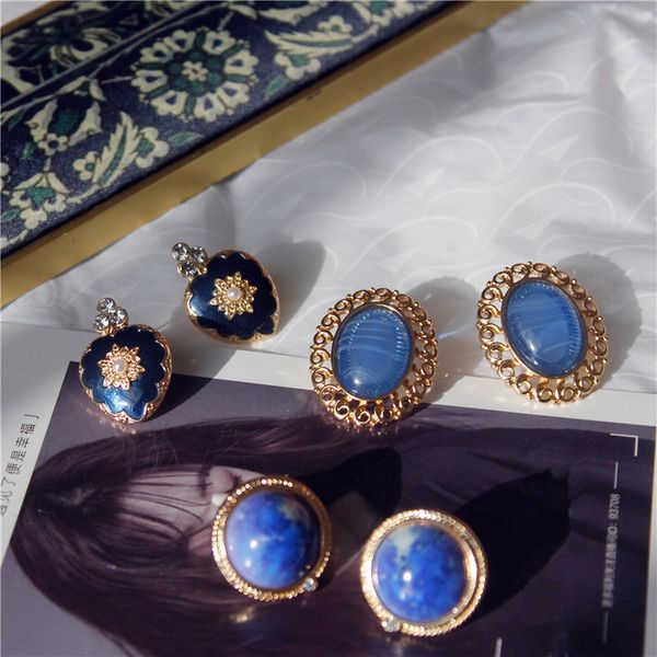 s925 silver needle retro court blue stud earrings women enamel peach heart imitation gemstone earrings girl jewelry earings z098, Golden;silver
s925 silver needle retro court blue stud earrings women enamel peach heart imitation gemstone earrings girl jewelry earings z098, Golden;silver