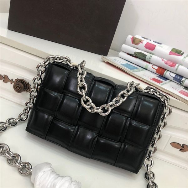 2020 good quality sell ins simple small square package cassette sponge bag leather handbags woven shoulder bag diagonal plaid pillow bag
2020 good quality sell ins simple small square package cassette sponge bag leather handbags woven shoulder bag diagonal plaid pillow bag
