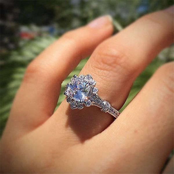 classical flower jewelry 925 sterling silver princess cut white cubic zircon women engagement band ring for lover's gift, Slivery;golden
classical flower jewelry 925 sterling silver princess cut white cubic zircon women engagement band ring for lover's gift, Slivery;golden