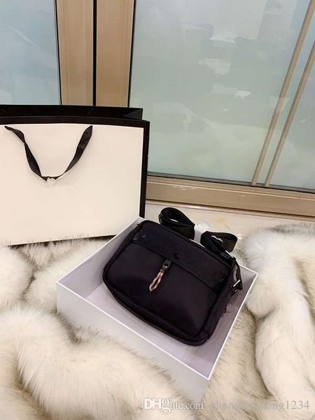 the new 2020 strap black nylon messenger vintage man inclined single shoulder bag men and women purses cloth bags
the new 2020 strap black nylon messenger vintage man inclined single shoulder bag men and women purses cloth bags