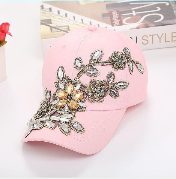 luxury brand designers spring and summer couples personality avant-garde fashion leisure men and women outdoor high-end chic crystal hats, Blue;gray
luxury brand designers spring and summer couples personality avant-garde fashion leisure men and women outdoor high-end chic crystal hats, Blue;gray