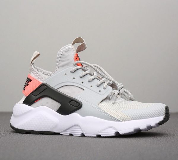 huarache ultra 4.0 hurache running shoes for women sole triple white black huraches sports huaraches sneakers mens designer shoes 36-45, White;red
huarache ultra 4.0 hurache running shoes for women sole triple white black huraches sports huaraches sneakers mens designer shoes 36-45, White;red
