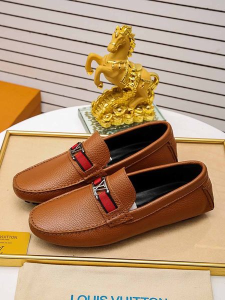 2020 style luxury men's business dress shoes fashion design brand classic retro pure black soft bottom office leisure suit kwos
2020 style luxury men's business dress shoes fashion design brand classic retro pure black soft bottom office leisure suit kwos