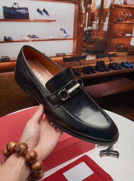19ss бренды роскошные деловые мужчины мода повседневная кожаная обувь дизайнеры большой размер формальная обувь мужская острым носом платье, Black
19ss бренды роскошные деловые мужчины мода повседневная кожаная обувь дизайнеры большой размер формальная обувь мужская острым носом платье, Black