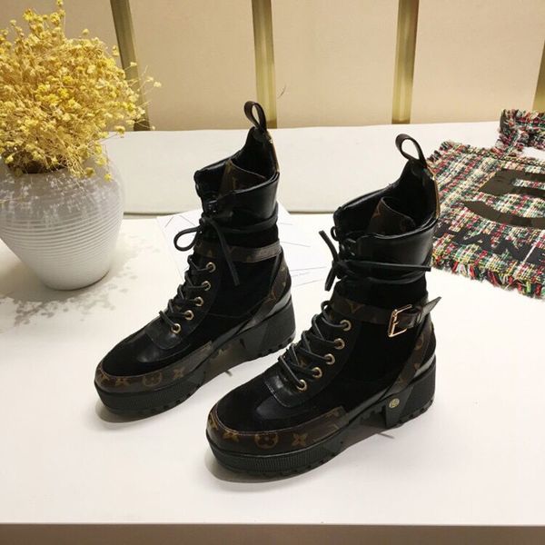 european station authentic martin boots printed leather platform sheepskin lace fashion boots 5 cm 15 ribbon box size 35-42, Black
european station authentic martin boots printed leather platform sheepskin lace fashion boots 5 cm 15 ribbon box size 35-42, Black