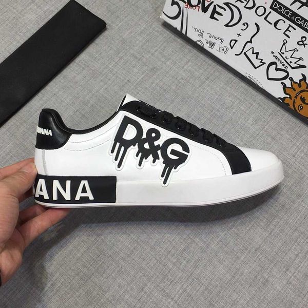 new style luxury high-end men's casual sports shoes fashion design brand platform men's shoes simple vintage pattern size: 38-44 d, Black 
new style luxury high-end men's casual sports shoes fashion design brand platform men's shoes simple vintage pattern size: 38-44 d, Black