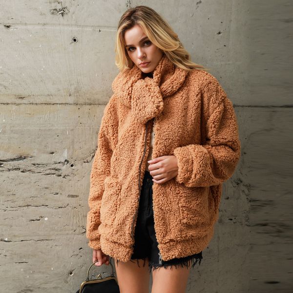 elegant faux fur coat women 2019 autumn winter warm soft zipper fur jacket female plush overcoat pocket casual teddy outwear, Black;brown
elegant faux fur coat women 2019 autumn winter warm soft zipper fur jacket female plush overcoat pocket casual teddy outwear, Black;brown