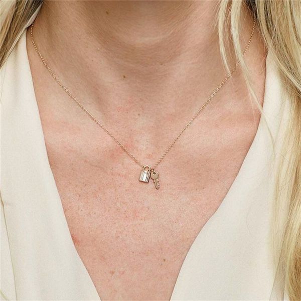 8seasons mini key ожерелье замокли ключицы ожерелье простых модных малого замок neckless punk женщины ключичной цепь подарки, 1 шт, Golden;silver
8seasons mini key ожерелье замокли ключицы ожерелье простых модных малого замок neckless punk женщины ключичной цепь подарки, 1 шт, Golden;silver