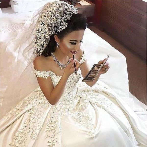 beaded crystal off the shoulder ball gown appliques lace wedding dresses princess bridal gowns foraml party plus size vestidos de noiva 2020, White 
beaded crystal off the shoulder ball gown appliques lace wedding dresses princess bridal gowns foraml party plus size vestidos de noiva 2020, White