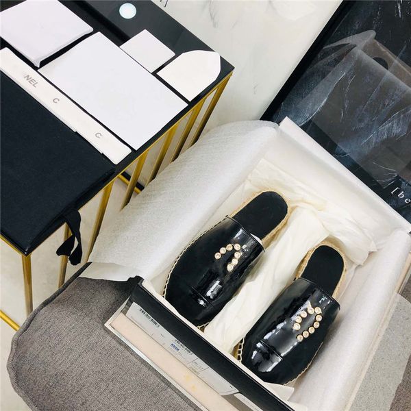 20ss counter new layout exclusive new classic new xiaoxiang fisherman shoes counter synchronized styling reflects the big brand style, Black;red
20ss counter new layout exclusive new classic new xiaoxiang fisherman shoes counter synchronized styling reflects the big brand style, Black;red