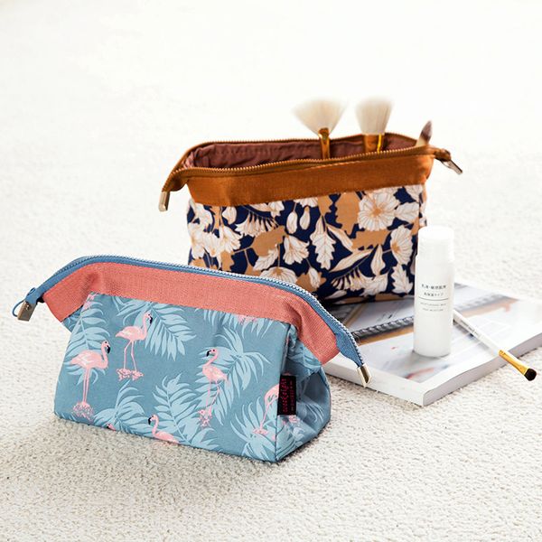 canvas waterproof cosmetic storage bag travel organizer portable large capacity makeup bag
canvas waterproof cosmetic storage bag travel organizer portable large capacity makeup bag