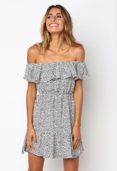 2019 summer new short sleeve off shoulder wavelet dot waist show thin elegant print dress, Black;gray
2019 summer new short sleeve off shoulder wavelet dot waist show thin elegant print dress, Black;gray