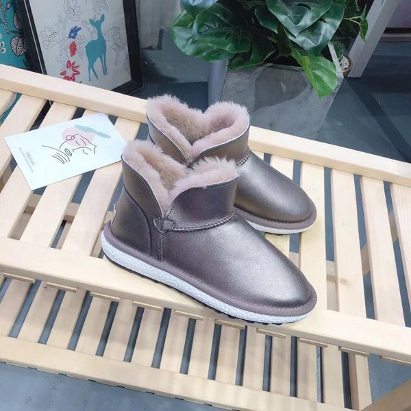 2019 australia's latest women's shoes, real sheepskin, 100% natural wool, the highest quality snow boots, 3 colors, Black
2019 australia's latest women's shoes, real sheepskin, 100% natural wool, the highest quality snow boots, 3 colors, Black