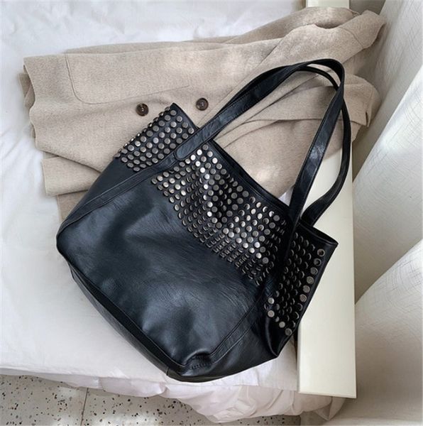 fashionable rivet large capacity shopping bag fashionable lady carry large bag on one shoulder ph-cfy20041020*239
fashionable rivet large capacity shopping bag fashionable lady carry large bag on one shoulder ph-cfy20041020*239