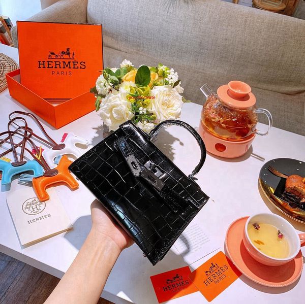 women leather chain clutch luxury handbags puress ladies shoulder woman bag simple messenger - 2385
women leather chain clutch luxury handbags puress ladies shoulder woman bag simple messenger - 2385