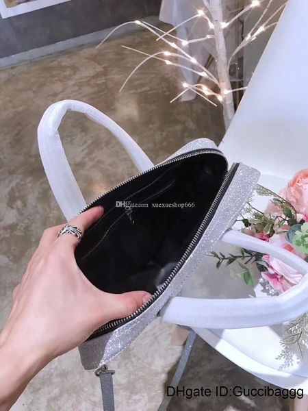 19ss paris new bb women shoulder bags crossbody bags luxury design handbag shiny sequins female bb triangle bag shoulder bag handbags
19ss paris new bb women shoulder bags crossbody bags luxury design handbag shiny sequins female bb triangle bag shoulder bag handbags