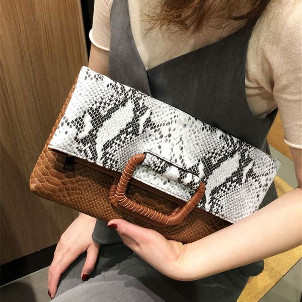 alirattan 2020 new fashion chain python pattern retro clutch bag women trendy shoulder messenger bag vintage snake envelope
alirattan 2020 new fashion chain python pattern retro clutch bag women trendy shoulder messenger bag vintage snake envelope