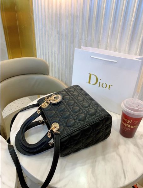 designer wholesale luxury women shoulder bag handbag on chain multicolor womens crossbody bags b104804w
designer wholesale luxury women shoulder bag handbag on chain multicolor womens crossbody bags b104804w