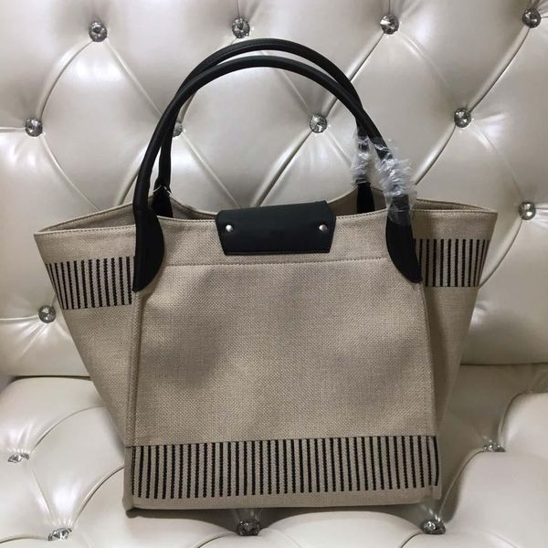 2018 мода классический женщин конструктора trapze tote сумки коровьей натуральная кожа плечевой ремень bat сумка сумка сцепления crossbody b 
2018 мода классический женщин конструктора trapze tote сумки коровьей натуральная кожа плечевой ремень bat сумка сумка сцепления crossbody b