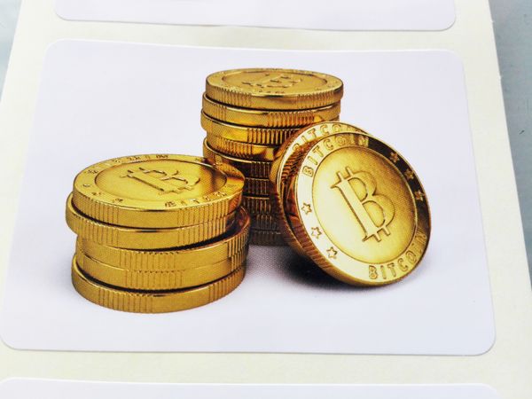 2000pcs 7x5cm bitcoin золотые монеты криптовалюта бумажный стикер с глянцевой ламинацией на поверхности, арт. № fs11
2000pcs 7x5cm bitcoin золотые монеты криптовалюта бумажный стикер с глянцевой ламинацией на поверхности, арт. № fs11