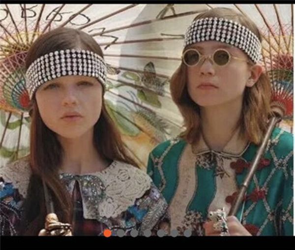 женщины марка дизайнер bands полосатый волос полный rhinestone упругие повязка конструктора оголовье бандана галстуки подарки для женщин
женщины марка дизайнер bands полосатый волос полный rhinestone упругие повязка конструктора оголовье бандана галстуки подарки для женщин
