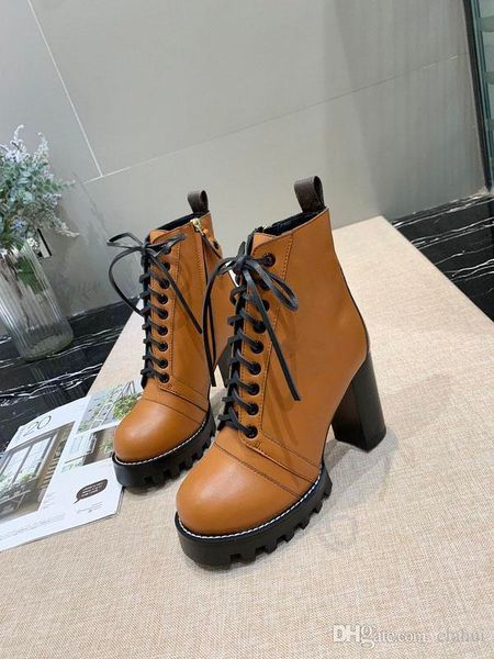 brand short boots leather ankle boots women high heel 8cm chunky heel winter luxury women shoes martin boots designers w1, Black
brand short boots leather ankle boots women high heel 8cm chunky heel winter luxury women shoes martin boots designers w1, Black