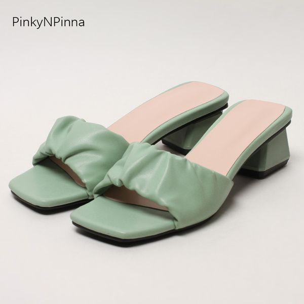 slippers 2021 arrival fashion designe pleated upper ladies chunky high heels slip on cute soft casual party shoes plus size, Black
slippers 2021 arrival fashion designe pleated upper ladies chunky high heels slip on cute soft casual party shoes plus size, Black