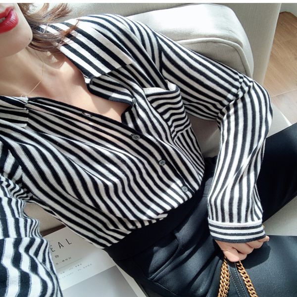 spring 100% cashmere knit black and white striped cardigan women's long sleeve shirt collar new single-breasted women's jacket
spring 100% cashmere knit black and white striped cardigan women's long sleeve shirt collar new single-breasted women's jacket