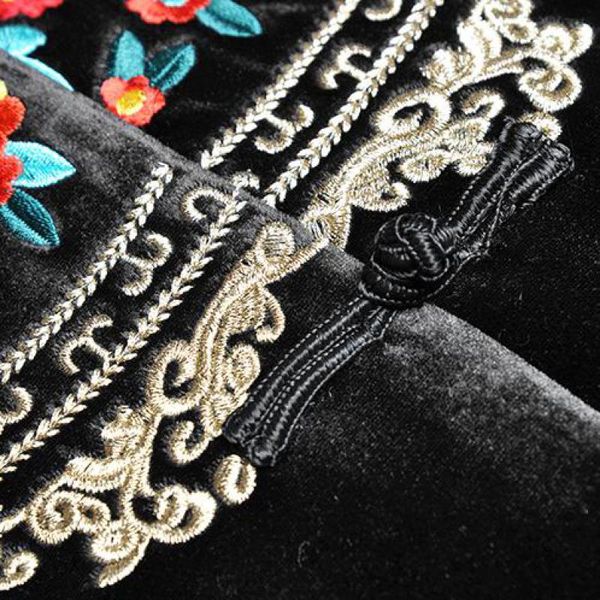 red roosarosee designer women 2020 national stlyle stand collar rabbit hair sleeveless vintage embroidery velvet sleeveless coat, Black;white
red roosarosee designer women 2020 national stlyle stand collar rabbit hair sleeveless vintage embroidery velvet sleeveless coat, Black;white