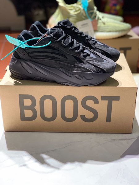 luxury women's men's v700 kanye jogging casual shoes outdoor sports basketball shoes triple platform men's shoes hospital blu, Black
luxury women's men's v700 kanye jogging casual shoes outdoor sports basketball shoes triple platform men's shoes hospital blu, Black