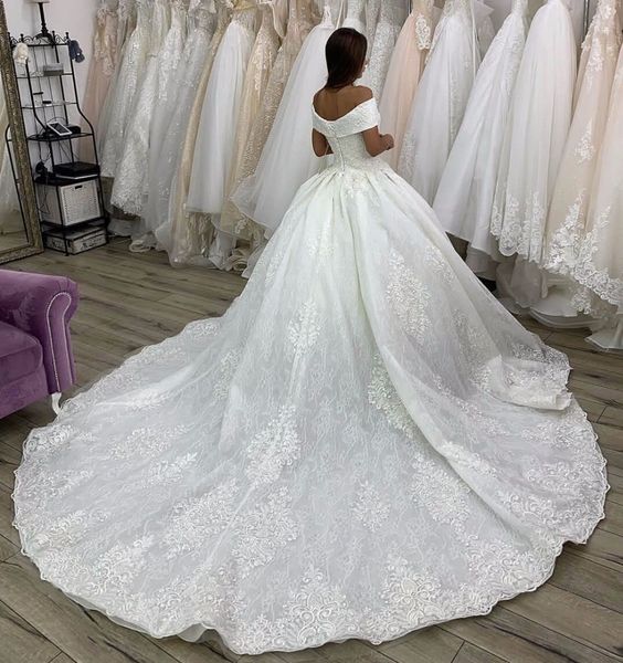 ball gown wedding dresses 2020 arabic dubai style 3d appliques court train off shoulder bridal gowns formal robe de mariee custom made, White
ball gown wedding dresses 2020 arabic dubai style 3d appliques court train off shoulder bridal gowns formal robe de mariee custom made, White