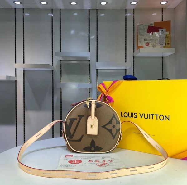 2020 мода мужчины грудь сумка кожа pu повседневные crossbody сумка многоцелевой путешествия телефон черный мешок плеча новый желтый, Blue;gray
2020 мода мужчины грудь сумка кожа pu повседневные crossbody сумка многоцелевой путешествия телефон черный мешок плеча новый желтый, Blue;gray