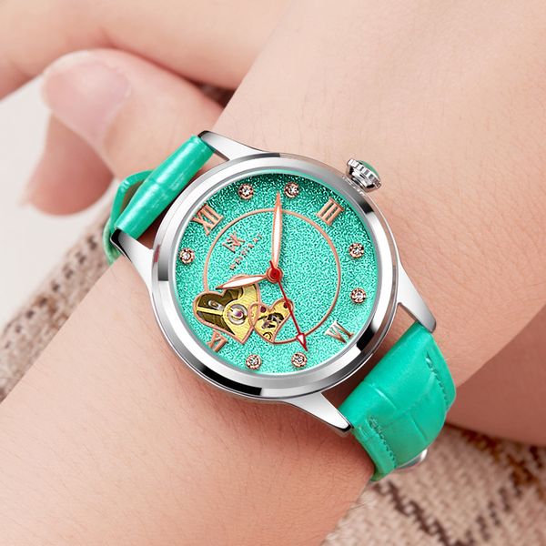 fashion woman wristwatch luxury automatic wrist watch designer laydy watches leather belt crystal heart frame ne1134, Slivery;brown
fashion woman wristwatch luxury automatic wrist watch designer laydy watches leather belt crystal heart frame ne1134, Slivery;brown