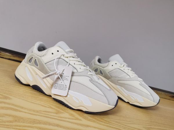 PK Top Version 700 белый басф тройной чёрный статичный со стоком x бумагой EG7492 туре кроссо
PK Top Version 700 белый басф тройной чёрный статичный со стоком x бумагой EG7492 туре кроссо