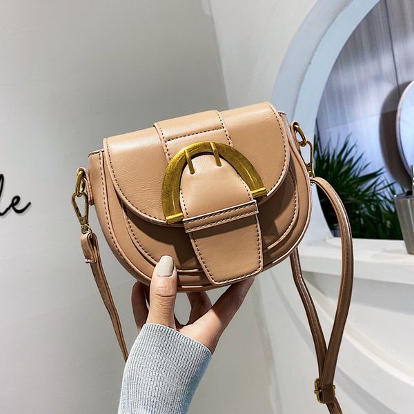 brand original design popular bag 2020 summer new fashion messenger bag joker one shoulder saddle
brand original design popular bag 2020 summer new fashion messenger bag joker one shoulder saddle