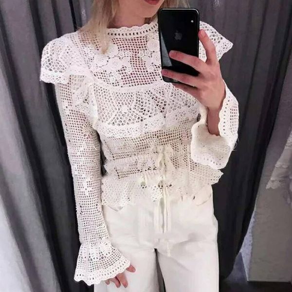 deat 2020 spring long flare sleeve o neck white lace hollow out embroidery blouse women mh855
deat 2020 spring long flare sleeve o neck white lace hollow out embroidery blouse women mh855