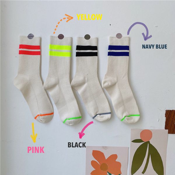 sp&city sports two-bar woman socks retro academic style middle barrel cotton socks breathable strip stacked comfort simple, Black;white
sp&city sports two-bar woman socks retro academic style middle barrel cotton socks breathable strip stacked comfort simple, Black;white