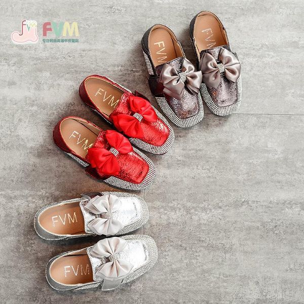 girls' leather shoes new korean princess crystal bow fashion children's flat shoes woven flower wear-resistant non-slip, Black;red
girls' leather shoes new korean princess crystal bow fashion children's flat shoes woven flower wear-resistant non-slip, Black;red