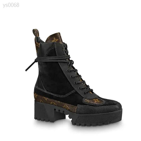 european station 2020 winter new short boots thick with high heel martin boots leather patform waterproof bottom locomotive boots female, Black
european station 2020 winter new short boots thick with high heel martin boots leather patform waterproof bottom locomotive boots female, Black
