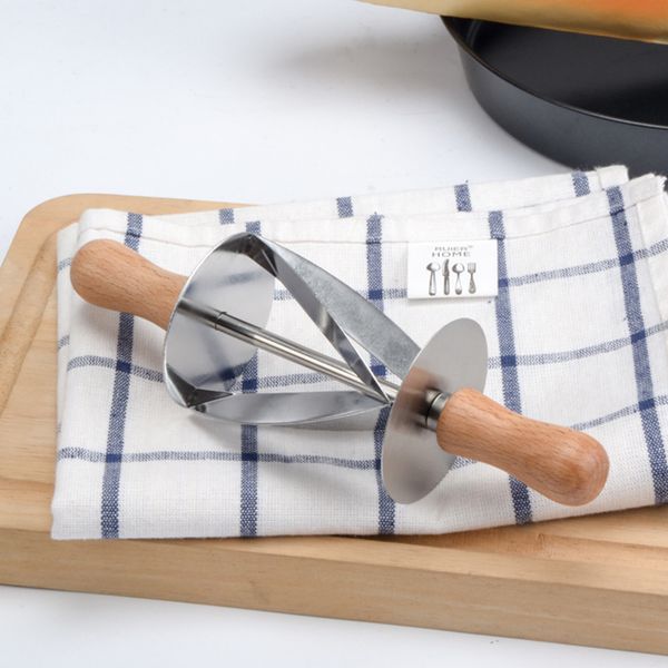 stainless steel rolling cutter for making croissant bread wheel dough pastry knife wooden handle baking kitchen knife
stainless steel rolling cutter for making croissant bread wheel dough pastry knife wooden handle baking kitchen knife