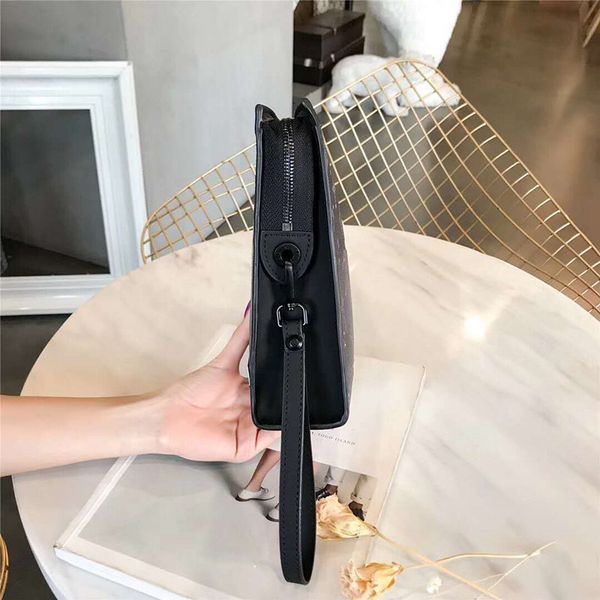 men's bags handbags leather aging male star series hand man envelope caught both men and wallets for women clutch the designer hand bag
men's bags handbags leather aging male star series hand man envelope caught both men and wallets for women clutch the designer hand bag
