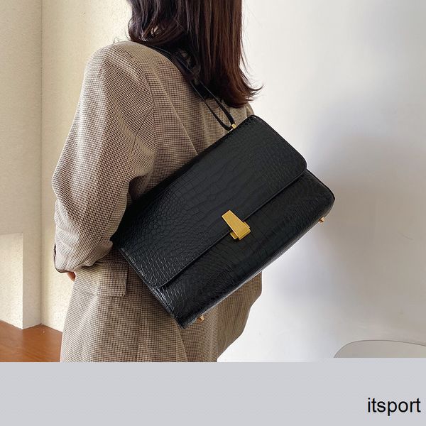 2020 newnew wave large capacity crocodile texture messenger bag women's simple fashion lock shoulder bag
2020 newnew wave large capacity crocodile texture messenger bag women's simple fashion lock shoulder bag