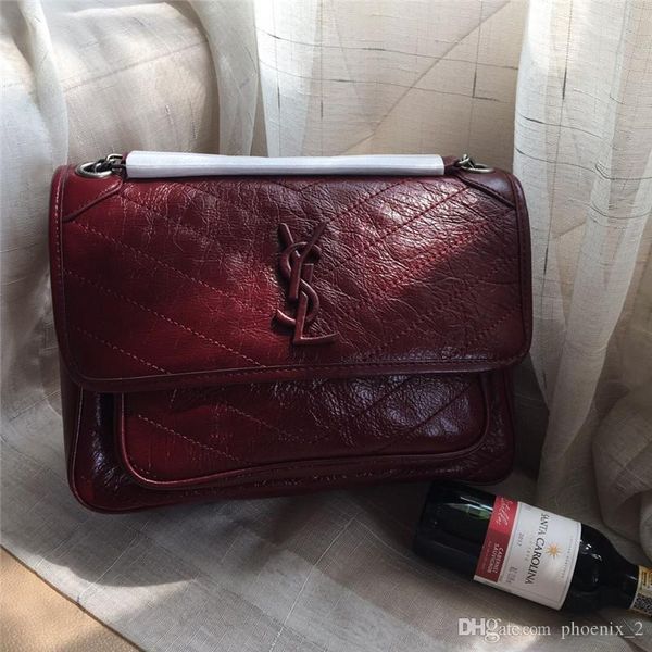 oil wax leather designer women handbags shoulder bags luxury designer women wallets classic luxury bag fashion bags size 28-20-8.5cm
oil wax leather designer women handbags shoulder bags luxury designer women wallets classic luxury bag fashion bags size 28-20-8.5cm