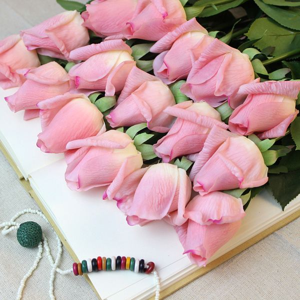 5 pcs high simulation beautiful moisturizing feel artificial rose for home wedding decorative flowers valentine's-day use
5 pcs high simulation beautiful moisturizing feel artificial rose for home wedding decorative flowers valentine's-day use