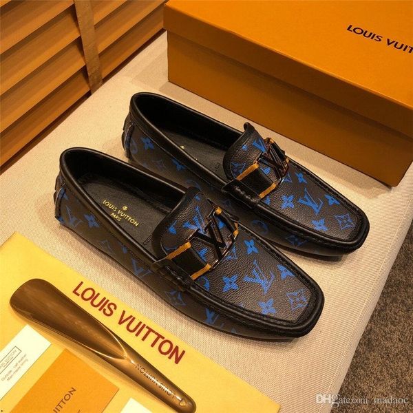 a8 fashion white mocassins bootschoenen wear resistant men loafer slip on leather shoes mens luxury shoes men design shoes 38-46
a8 fashion white mocassins bootschoenen wear resistant men loafer slip on leather shoes mens luxury shoes men design shoes 38-46