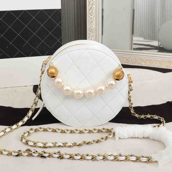 luxury classic designer handbag flowers patent leather letters wristlet round cakes banquet shoulder bags women purse clutch crossbody bag
luxury classic designer handbag flowers patent leather letters wristlet round cakes banquet shoulder bags women purse clutch crossbody bag