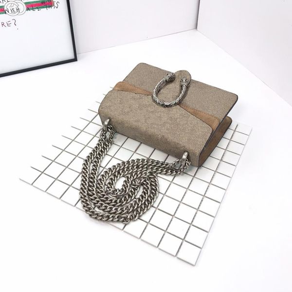 classic, khaki sanding, fashion ladies shoulder bag, exquisite decoration, casual shopping handbag
classic, khaki sanding, fashion ladies shoulder bag, exquisite decoration, casual shopping handbag