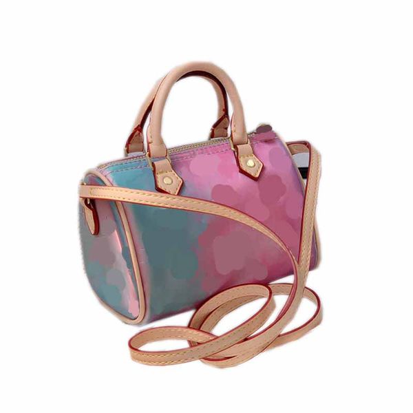 designer luxury women's handbag purse personality shoulder bag leather fashion designer bag, rainbow reflective series, with gift box
designer luxury women's handbag purse personality shoulder bag leather fashion designer bag, rainbow reflective series, with gift box