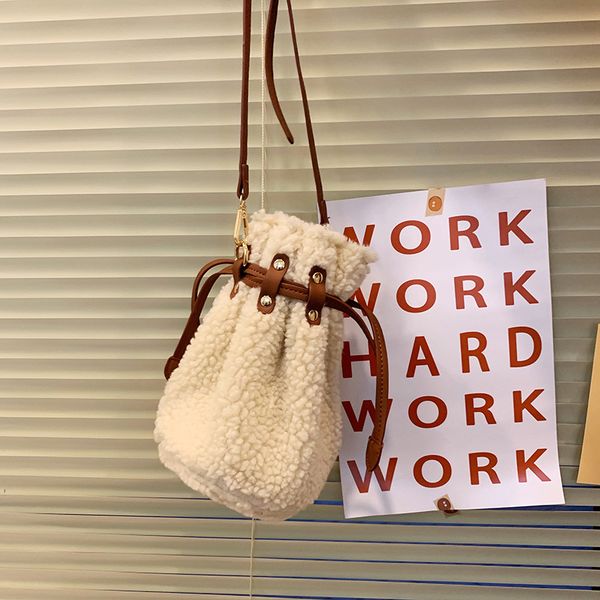 2019 new korean lovely winter portable bucket bag women casual drawstring crossbody shoulder plush bag purses messenger
2019 new korean lovely winter portable bucket bag women casual drawstring crossbody shoulder plush bag purses messenger