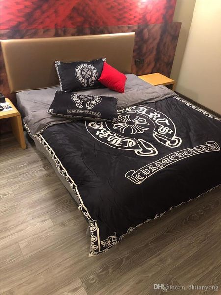 black duvet suit cross letter print bed cover sets 4 pieces 200*230cm queen bedding cover fashion duvet cover & sets
black duvet suit cross letter print bed cover sets 4 pieces 200*230cm queen bedding cover fashion duvet cover & sets